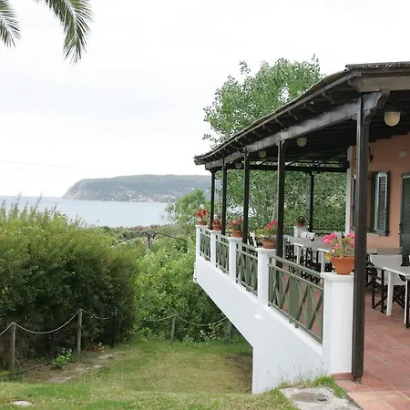 Mounda Apartahotel