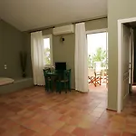 Mounda Aparthotel 3*
