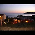 Mounda Aparthotel 3*