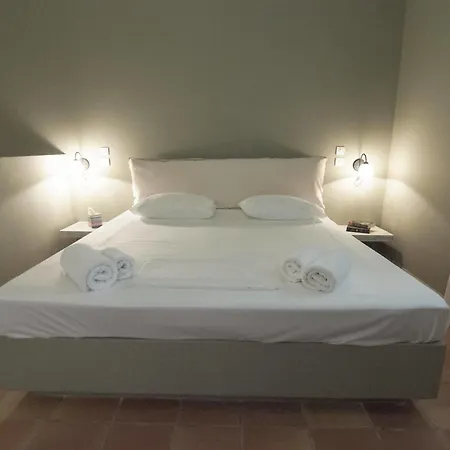 Mounda Lägenhetshotell 3*
