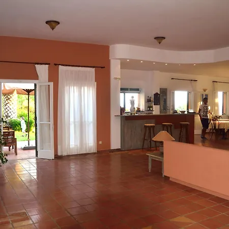 Mounda Hotel apartamentowy